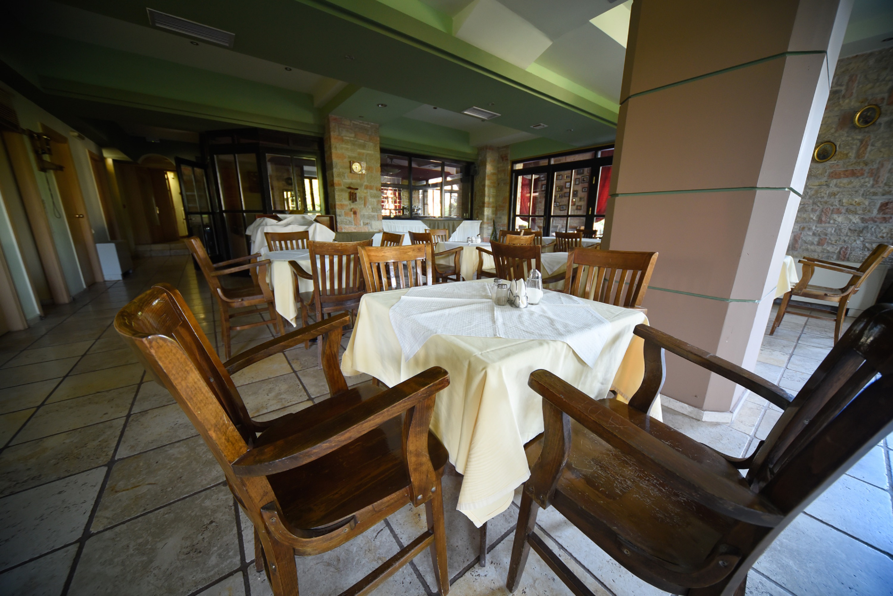 Mont Helmos Hotel