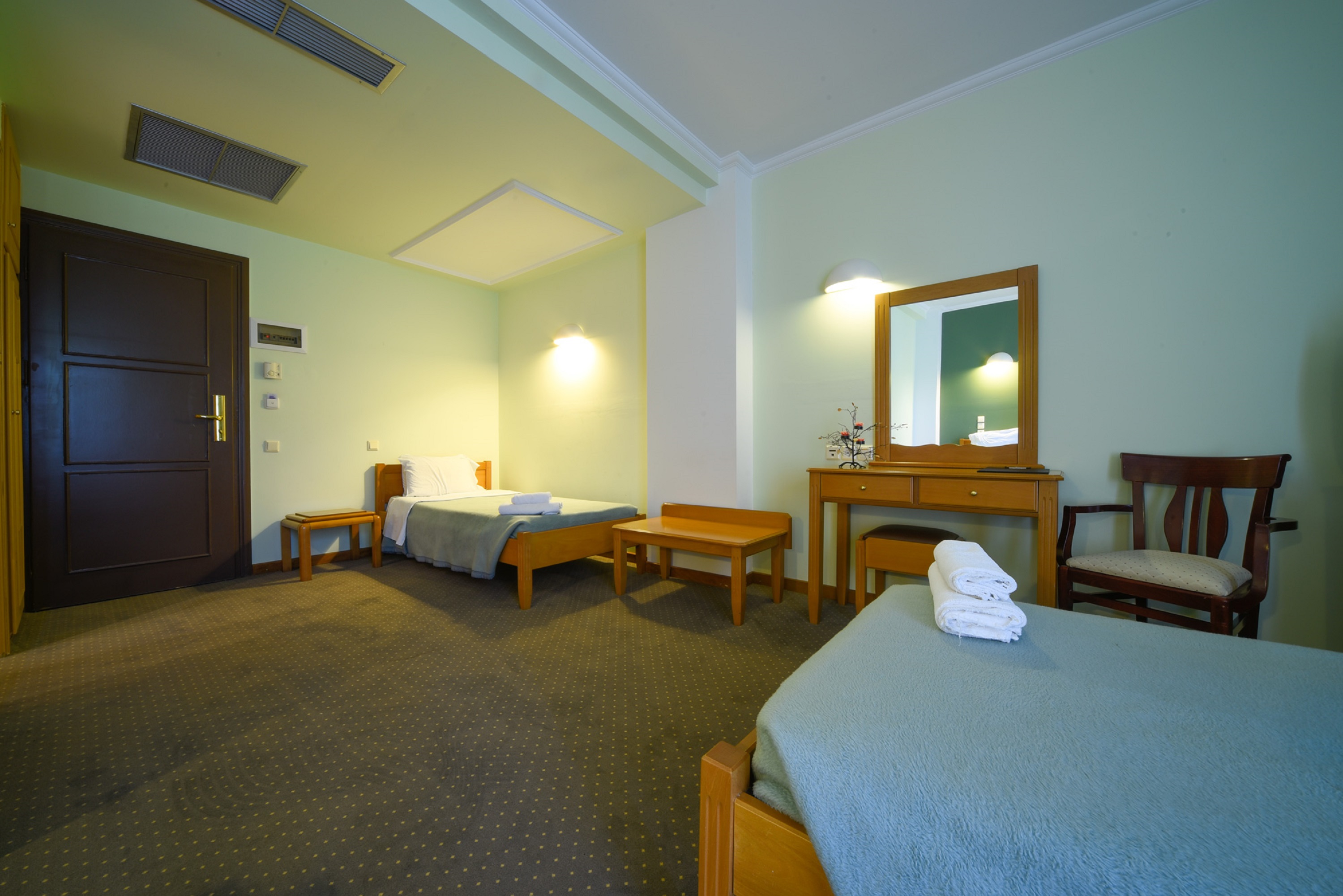 Mont Helmos Hotel