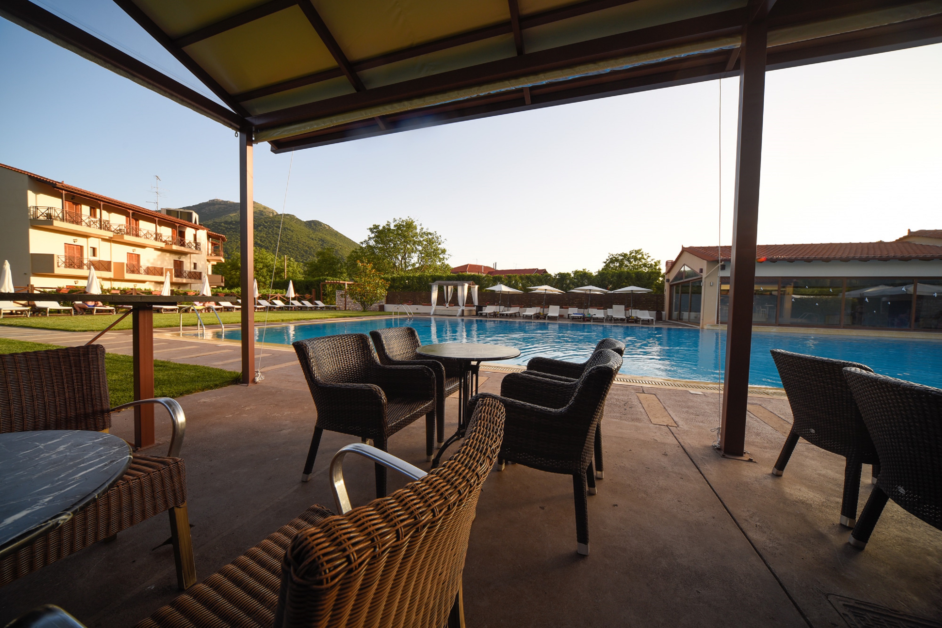 Mont Helmos Hotel