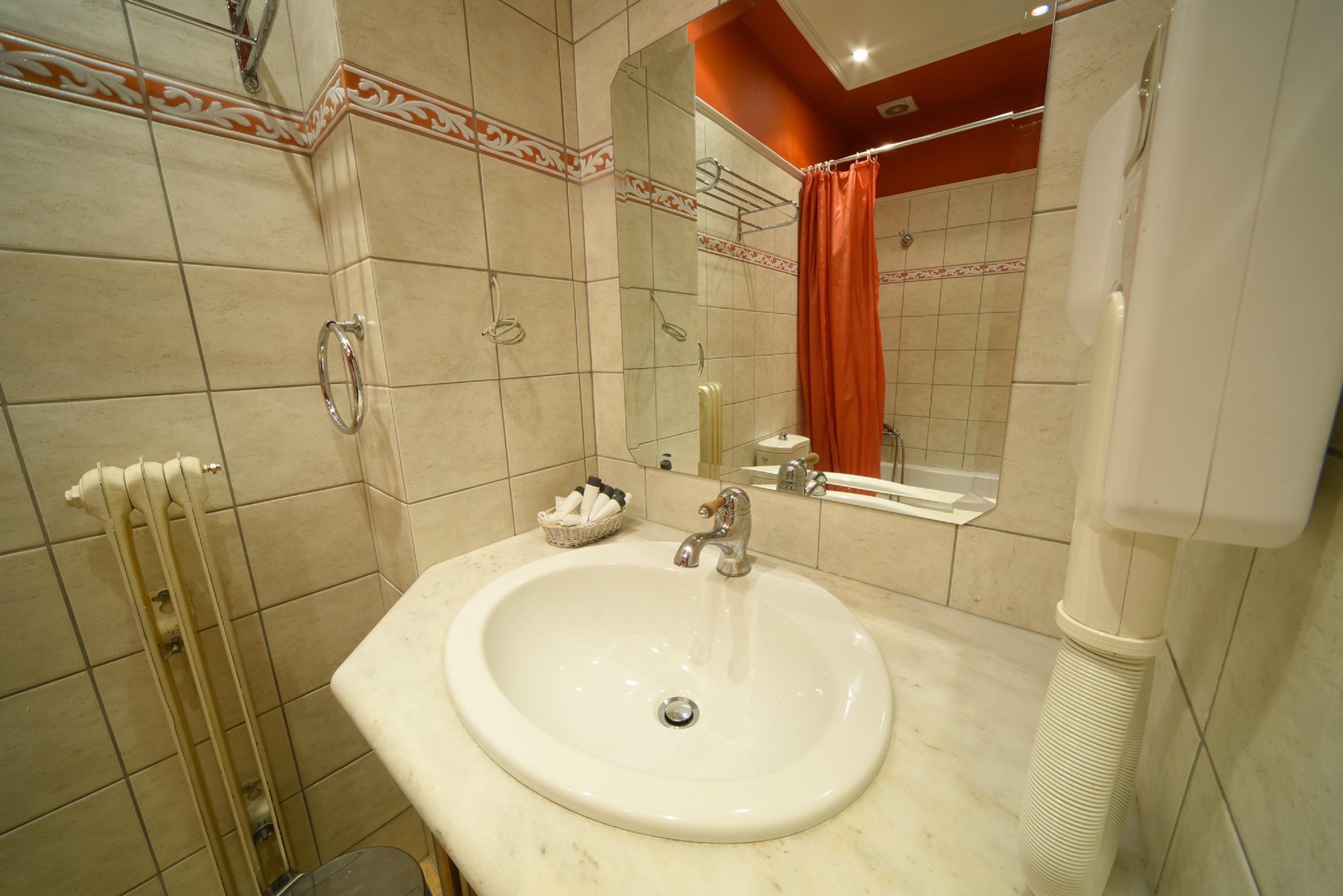 Mont Helmos Hotel