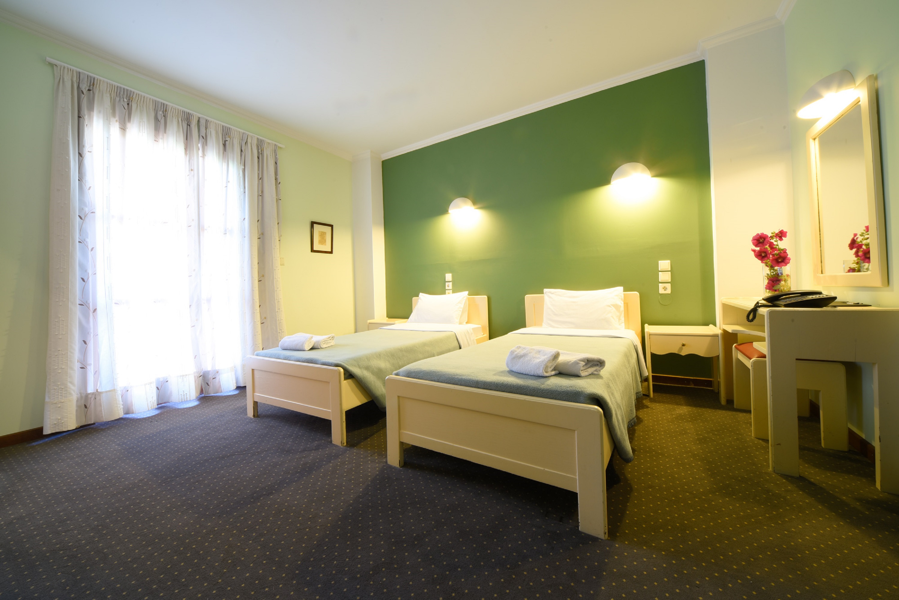 Mont Helmos Hotel