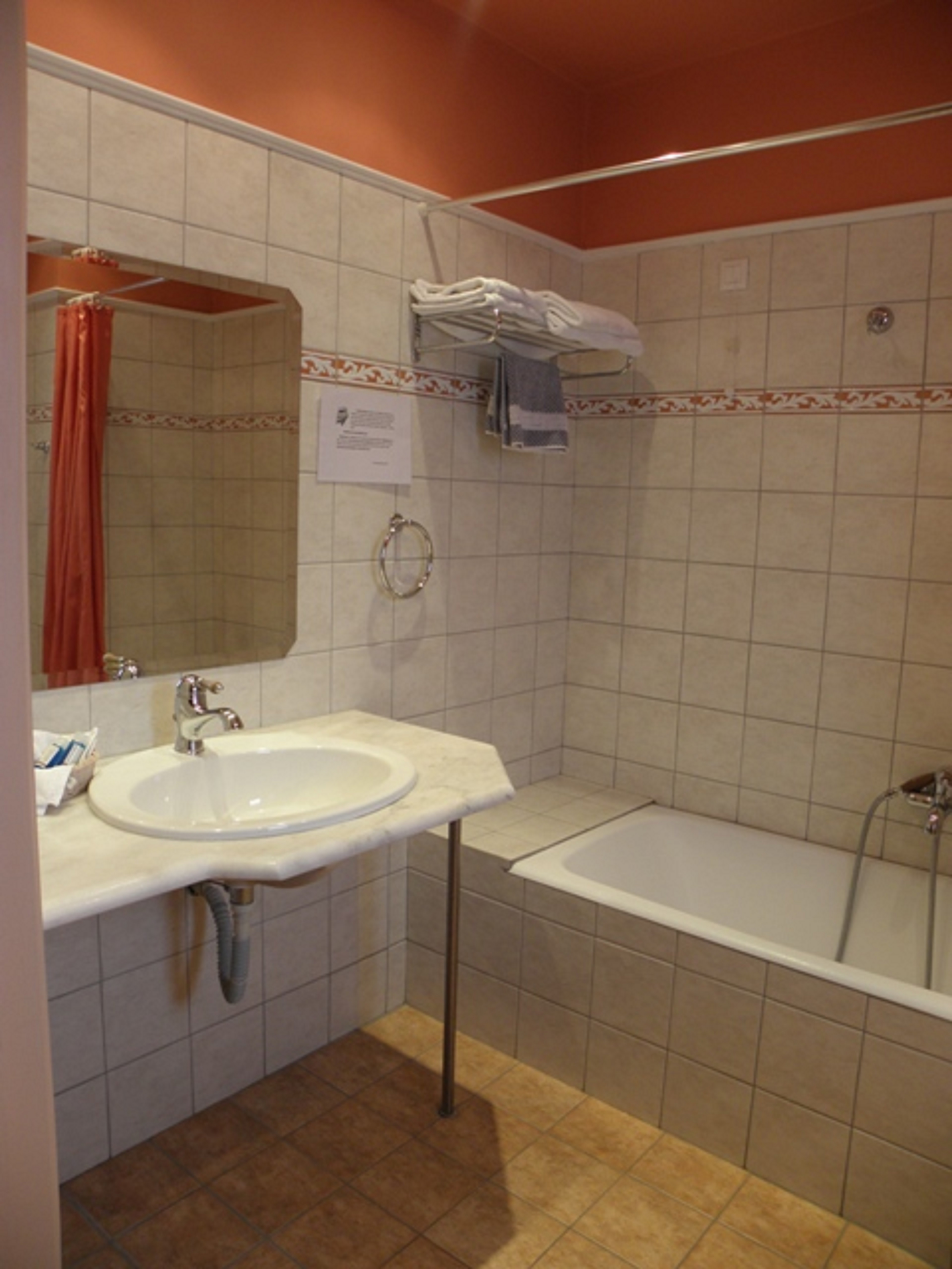 Mont Helmos Hotel
