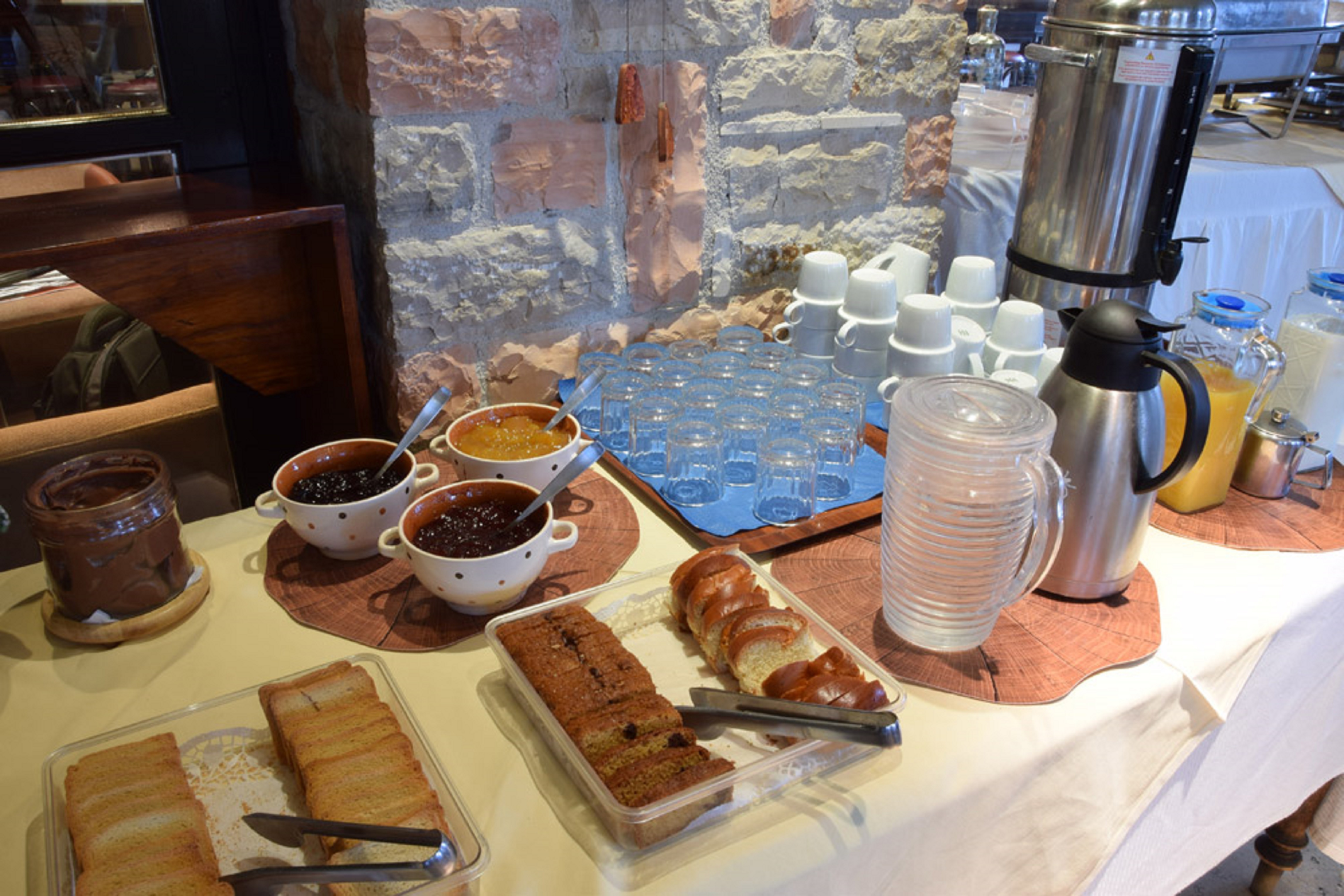 Mont Helmos Hotel