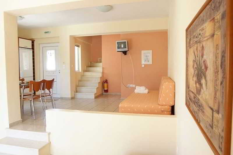 Niriides Apartments & Studios