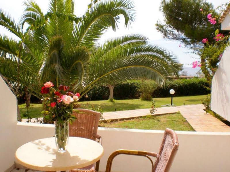 Hotel Oasis
