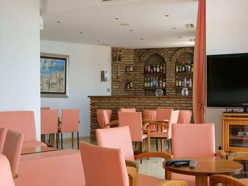 Hotel Oasis