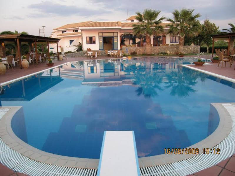 Hotel Oasis