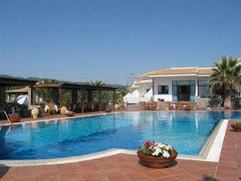 Hotel Oasis