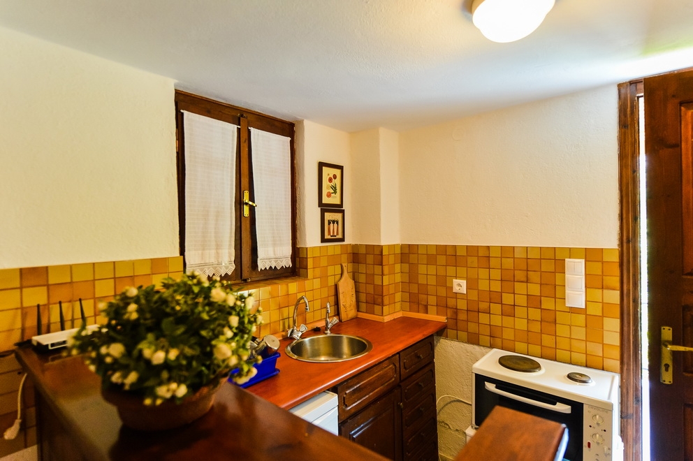 Olympia Zervea Studios & Apartments