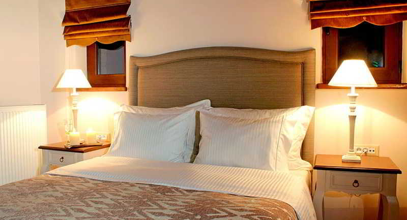 Nefeles Luxury Residences and Lounge