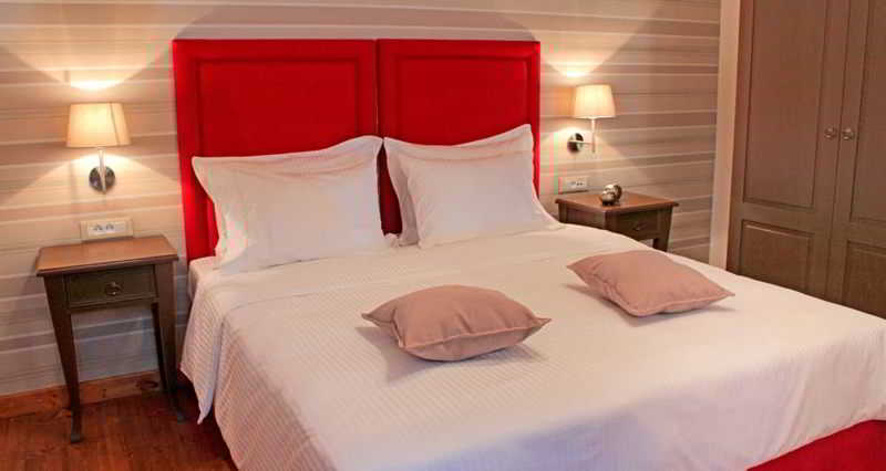 Nefeles Luxury Residences and Lounge