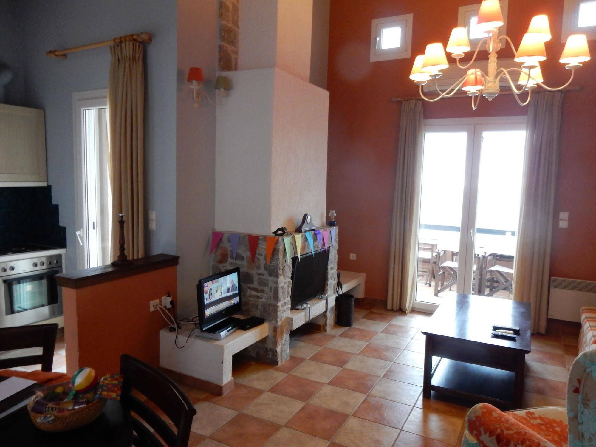Apelon Tiritas Villas