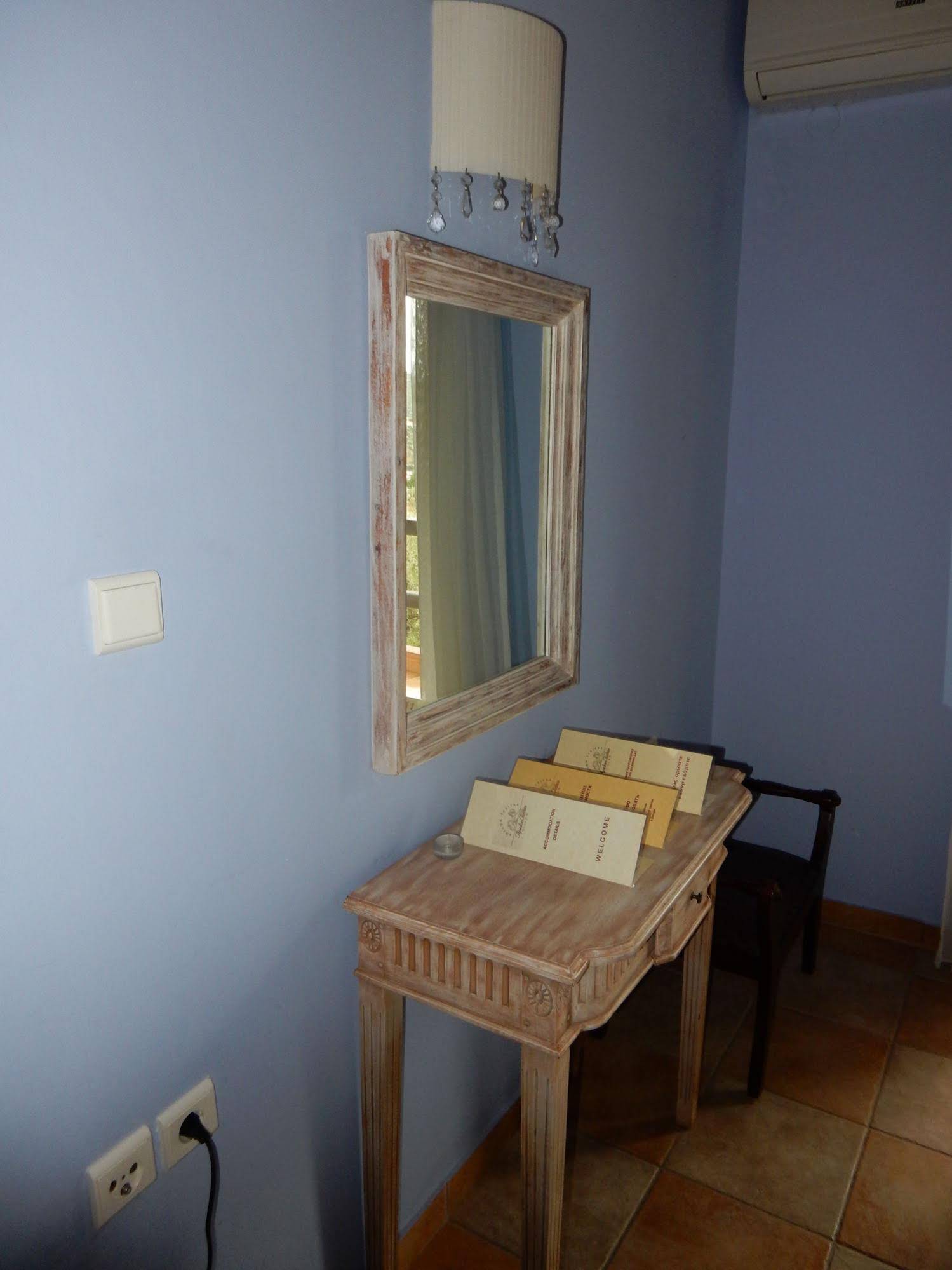 Apelon Tiritas Villas