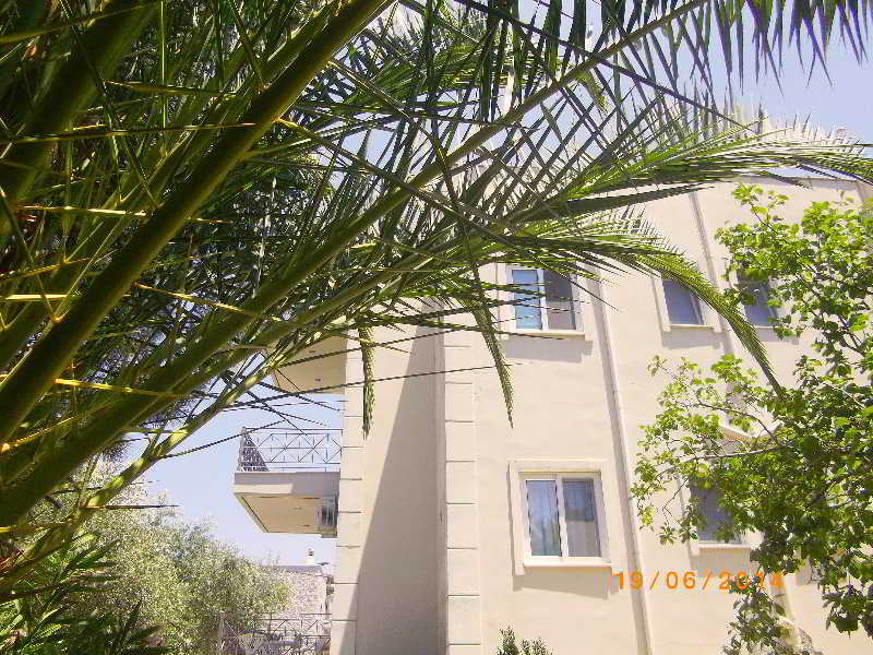 Areti-Maria Apartments