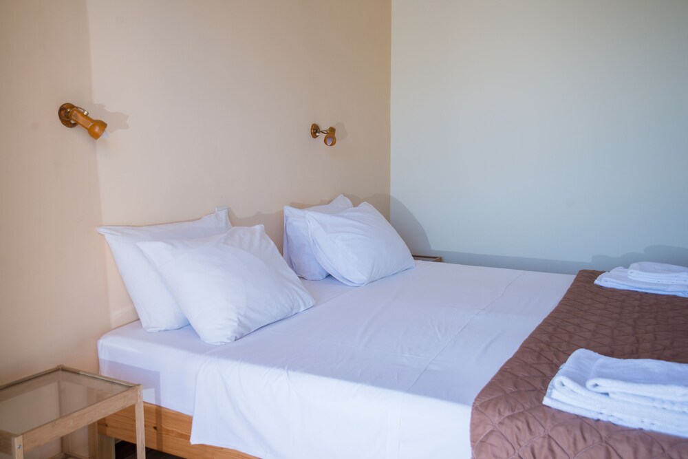 Trinasus Hotel