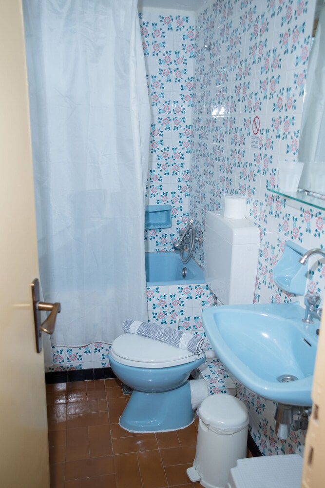 Trinasus Hotel