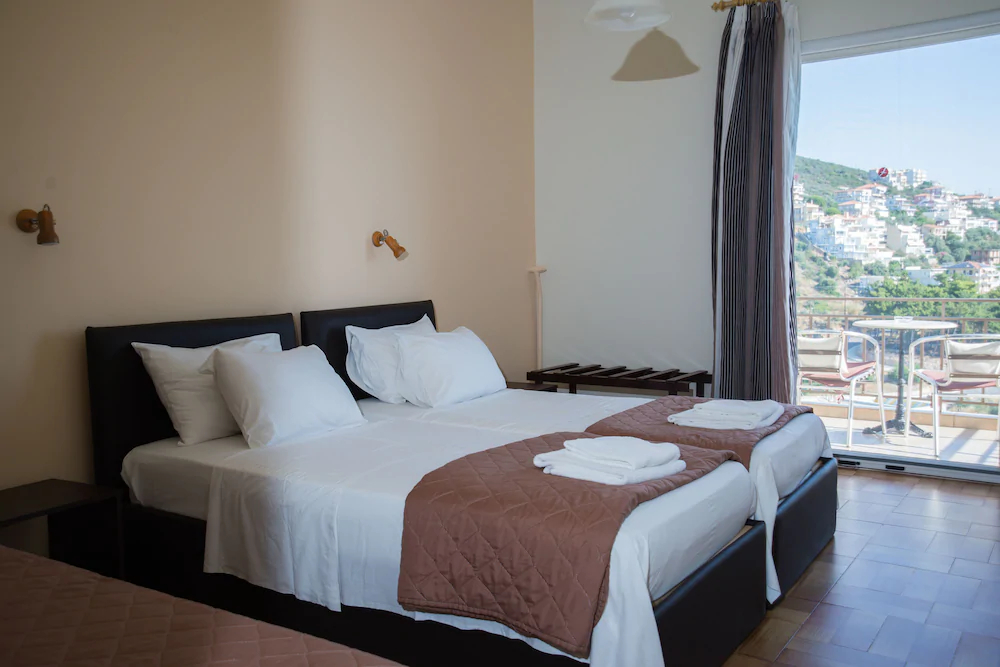 Trinasus Hotel
