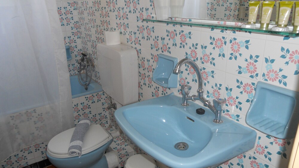 Trinasus Hotel