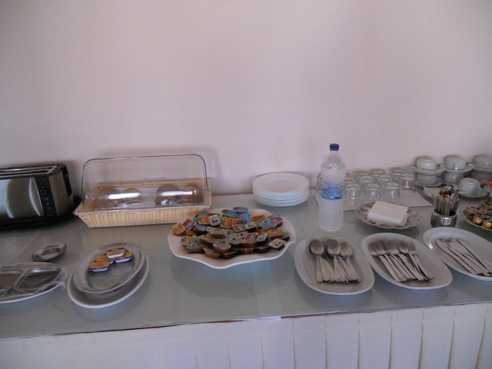 Trinasus Hotel