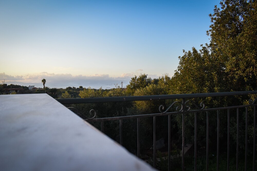 Villa Amid The Olive Groves