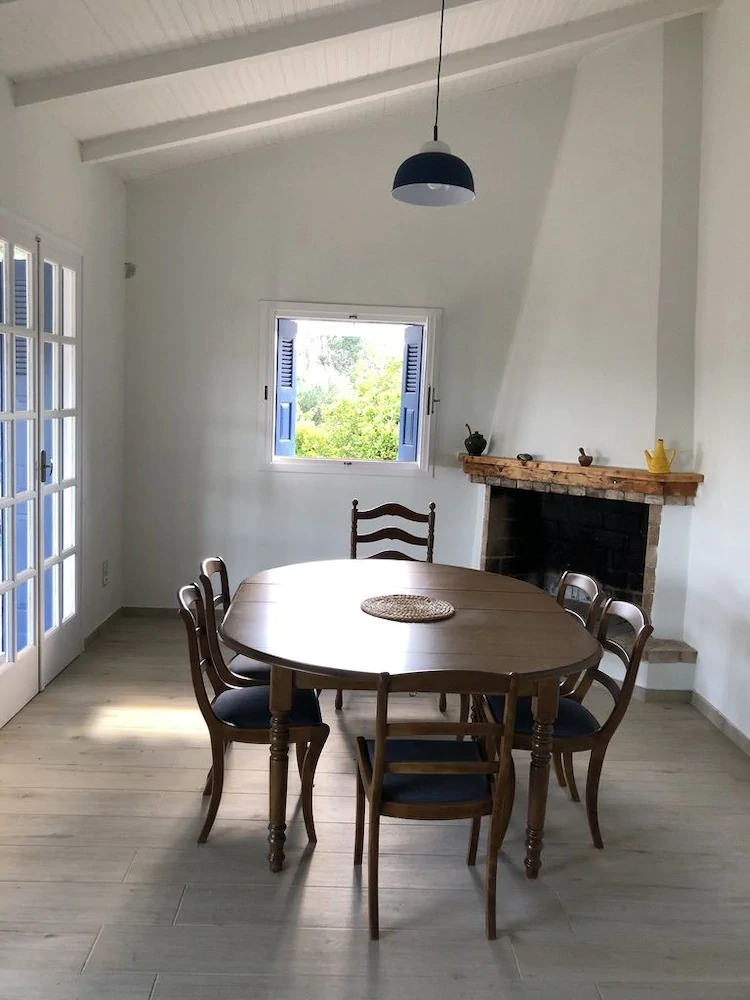 La Maison Bleu