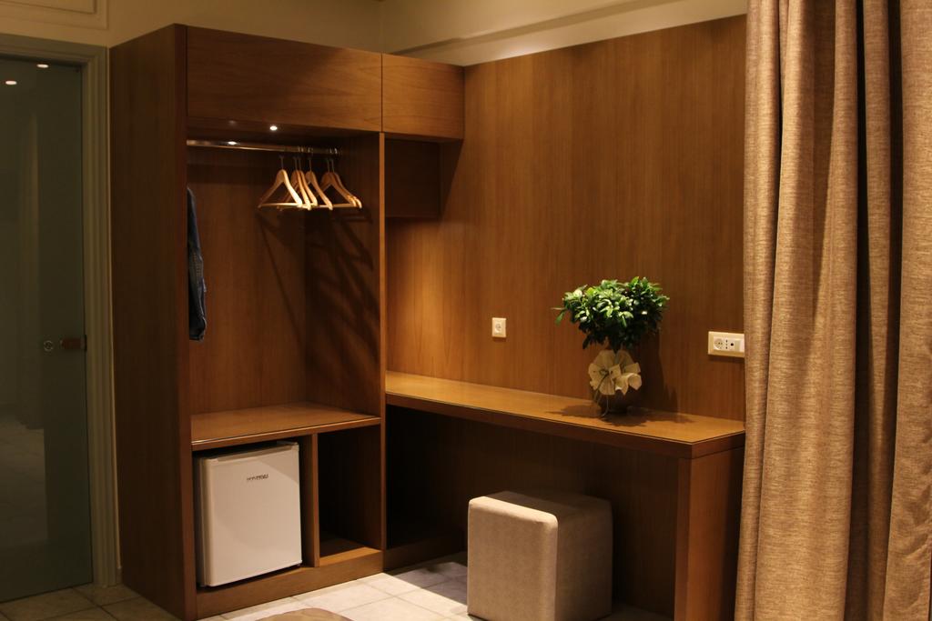 Achilles Hotel