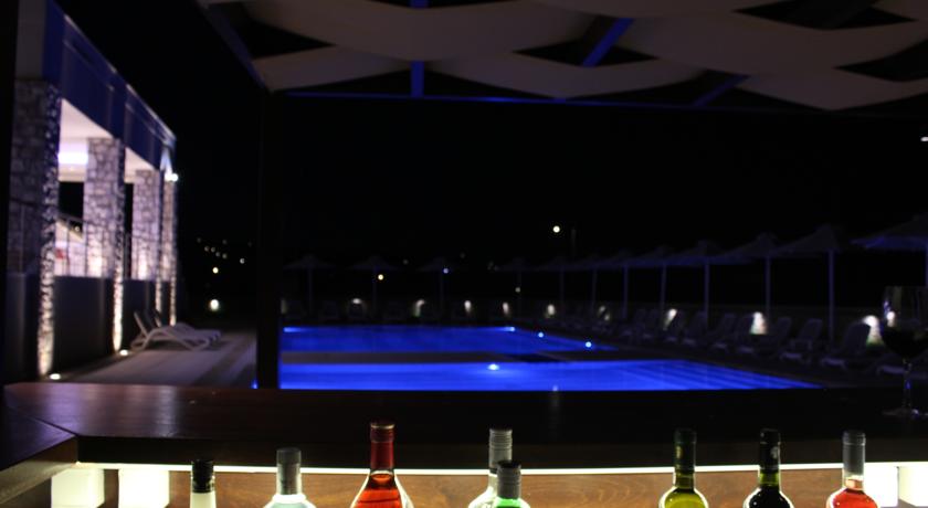 Niriides Luxury Villas