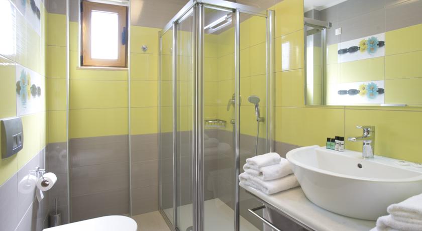 Niriides Luxury Villas