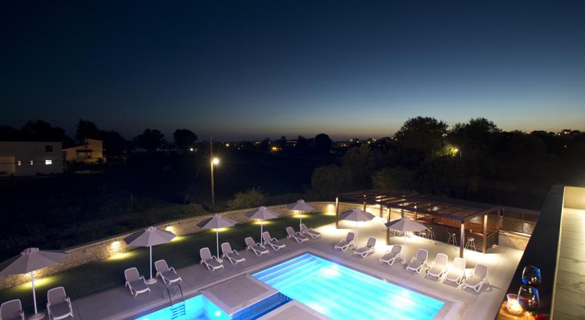Niriides Luxury Villas