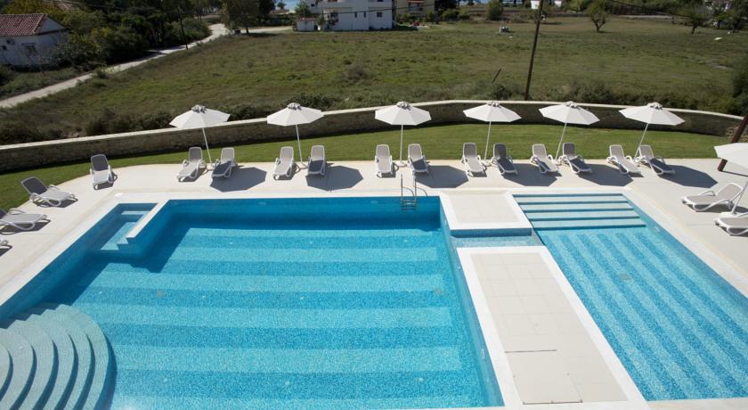 Niriides Luxury Villas