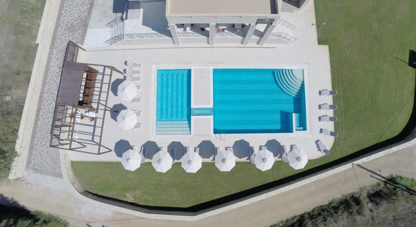 Niriides Luxury Villas