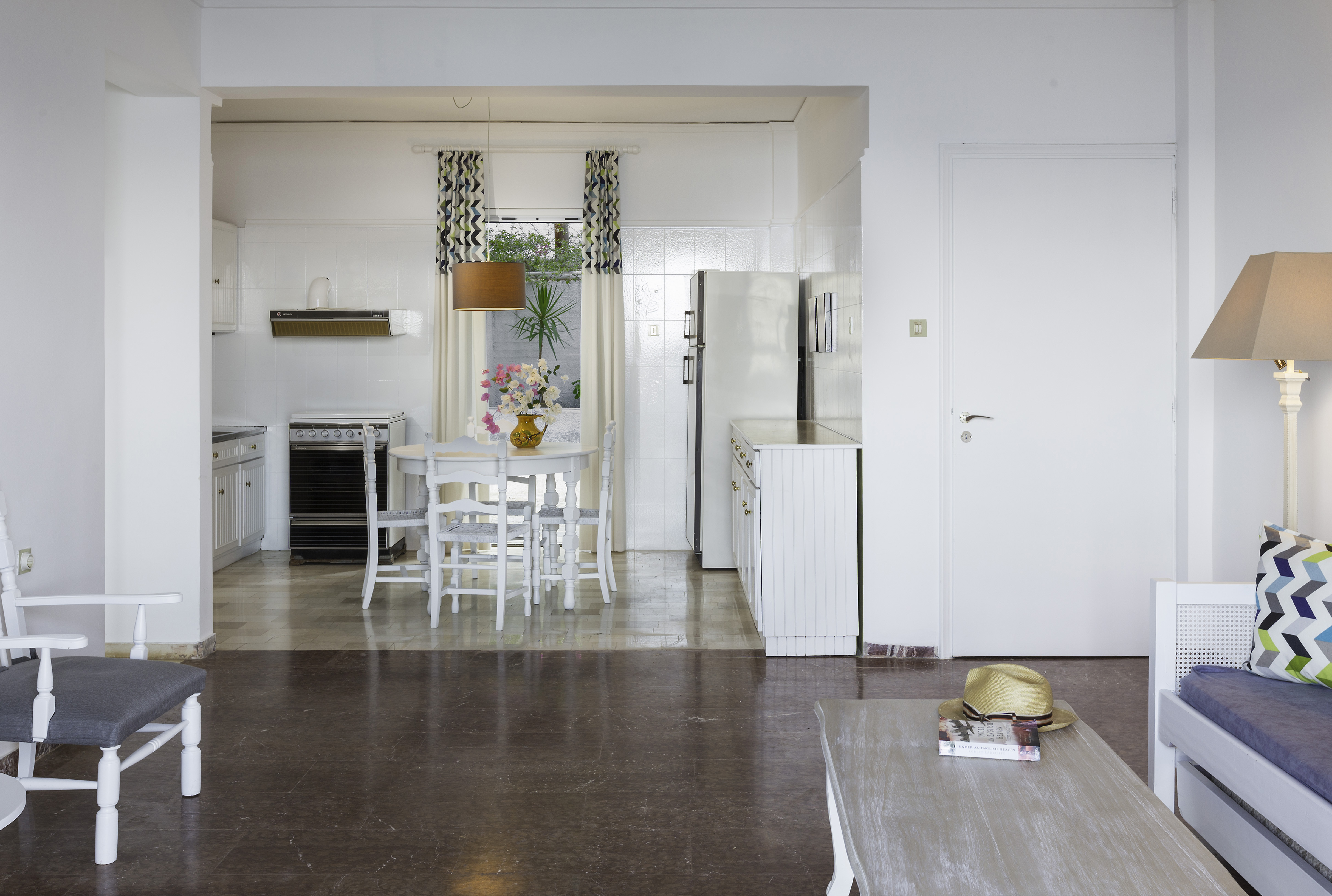 Douka Apartments