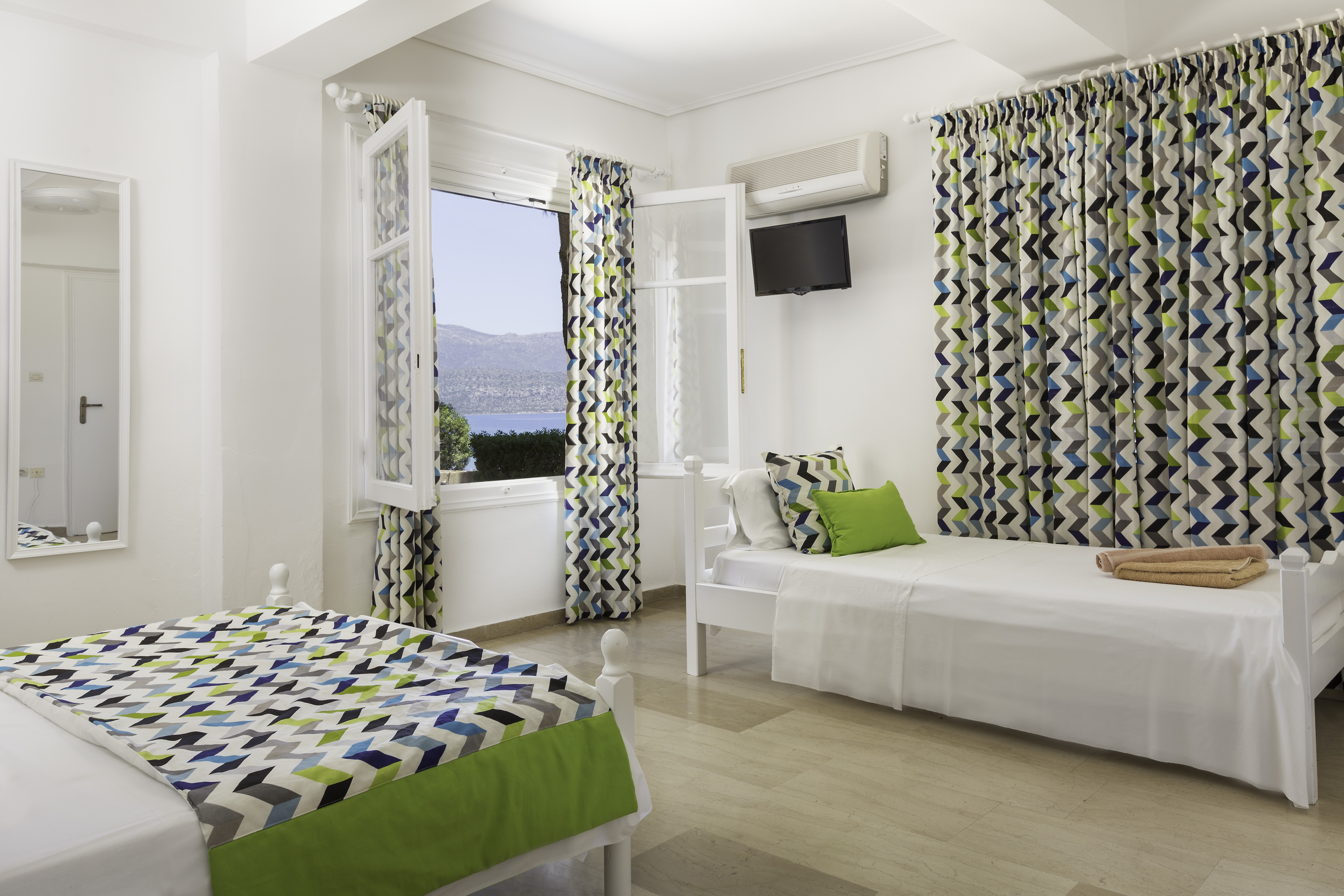 Douka Apartments