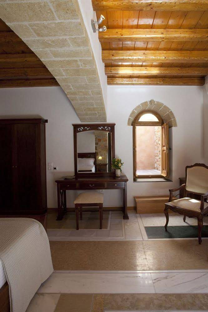 Likinia Hotel