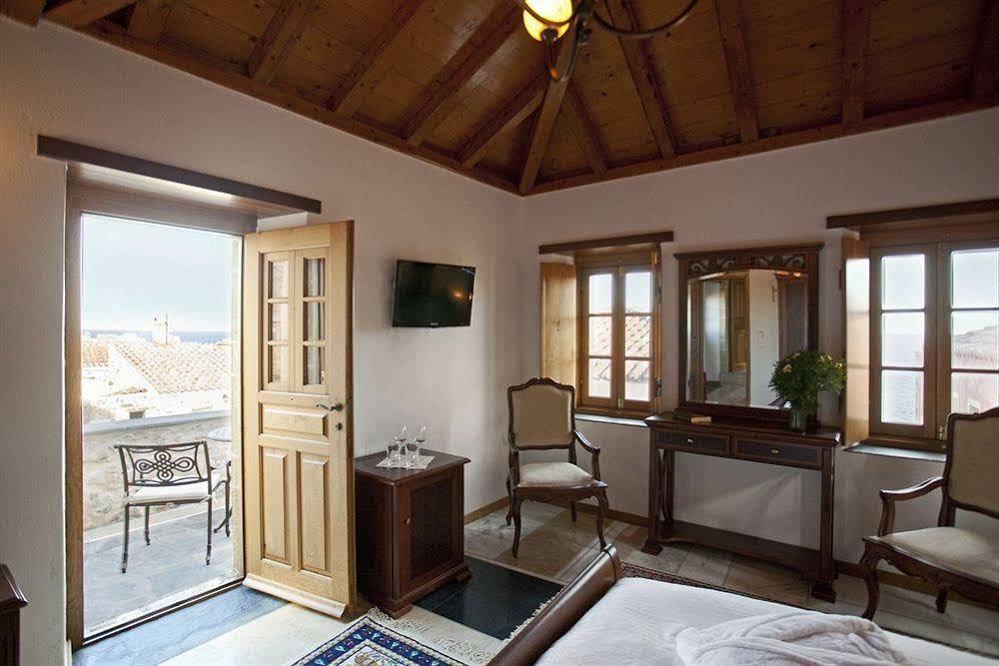 Likinia Hotel