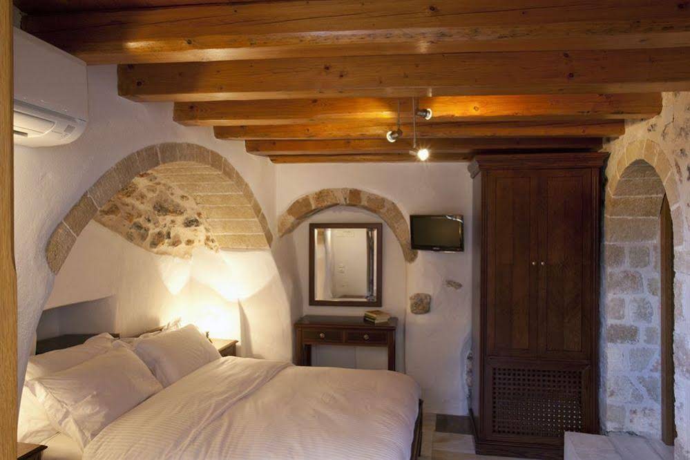Likinia Hotel
