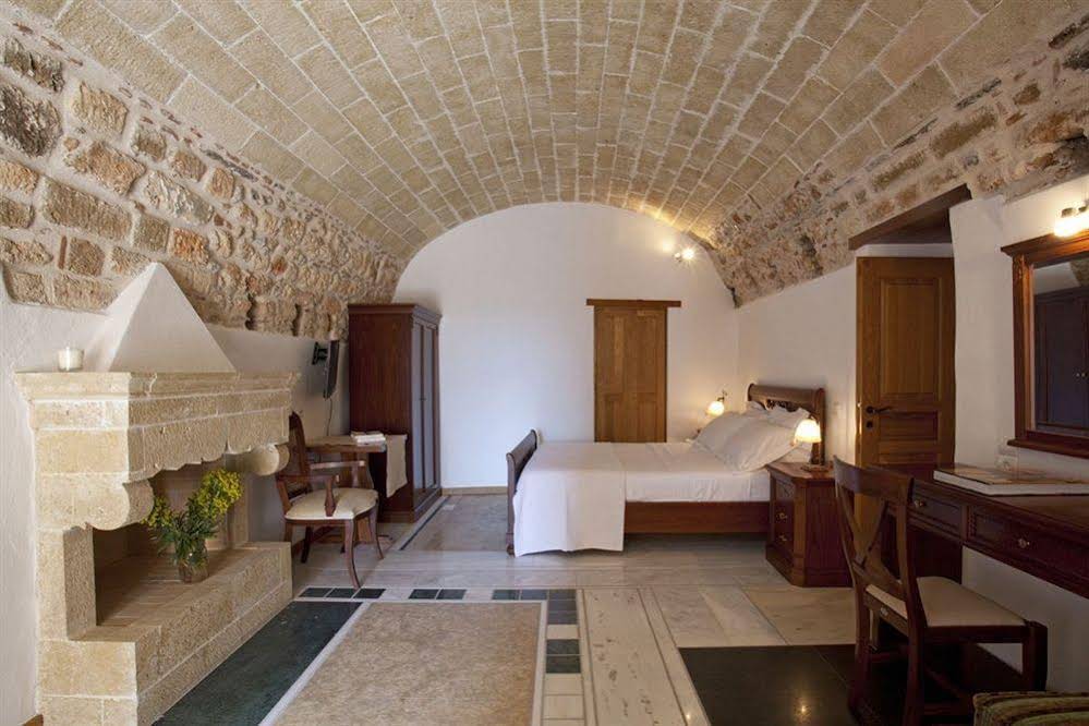 Likinia Hotel