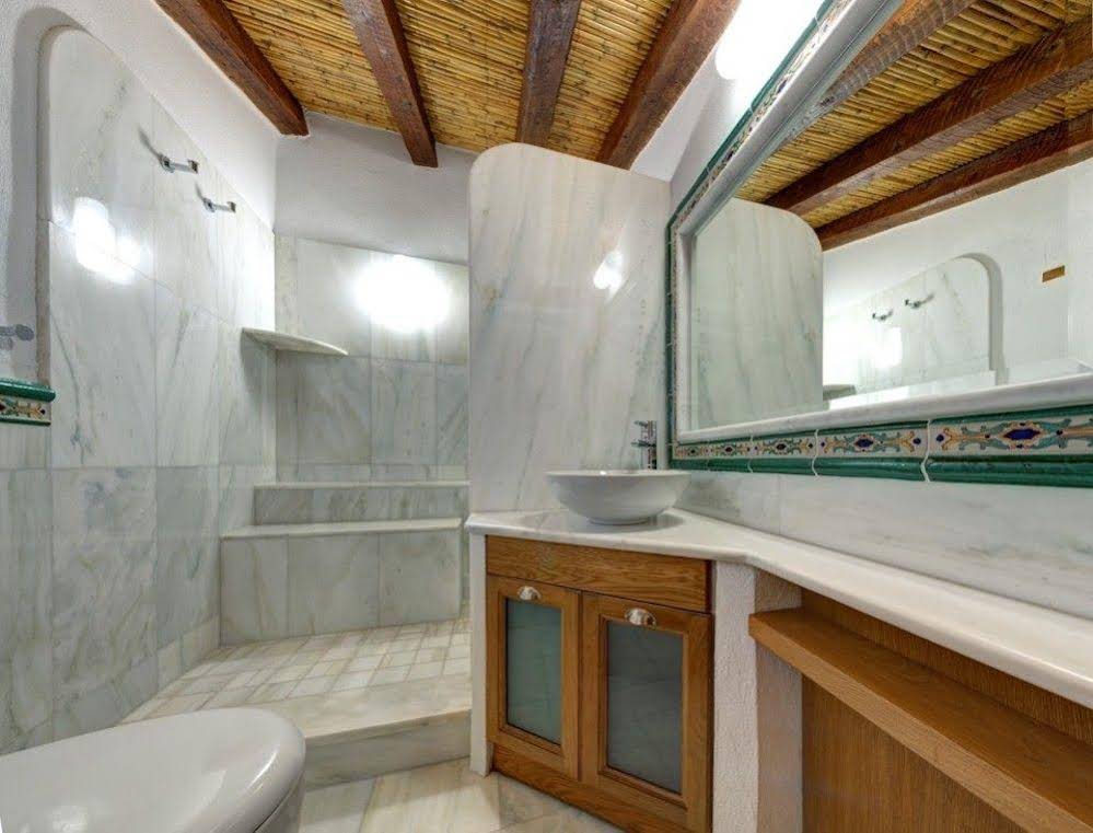 Malvasia Traditional Hotel