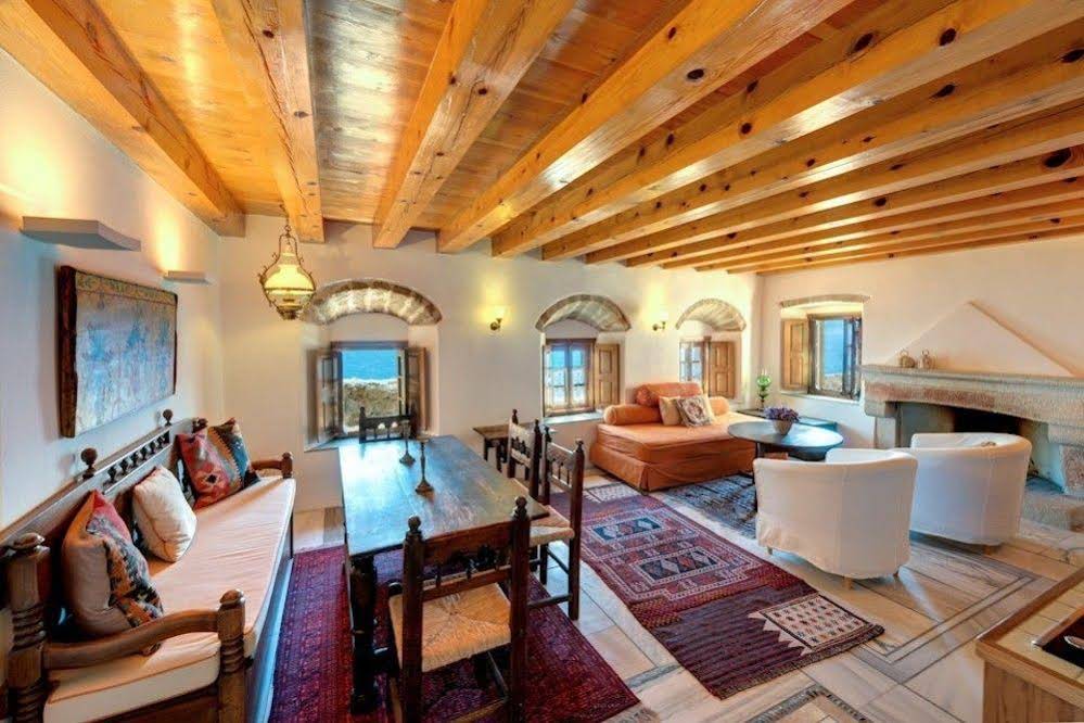 Malvasia Traditional Hotel