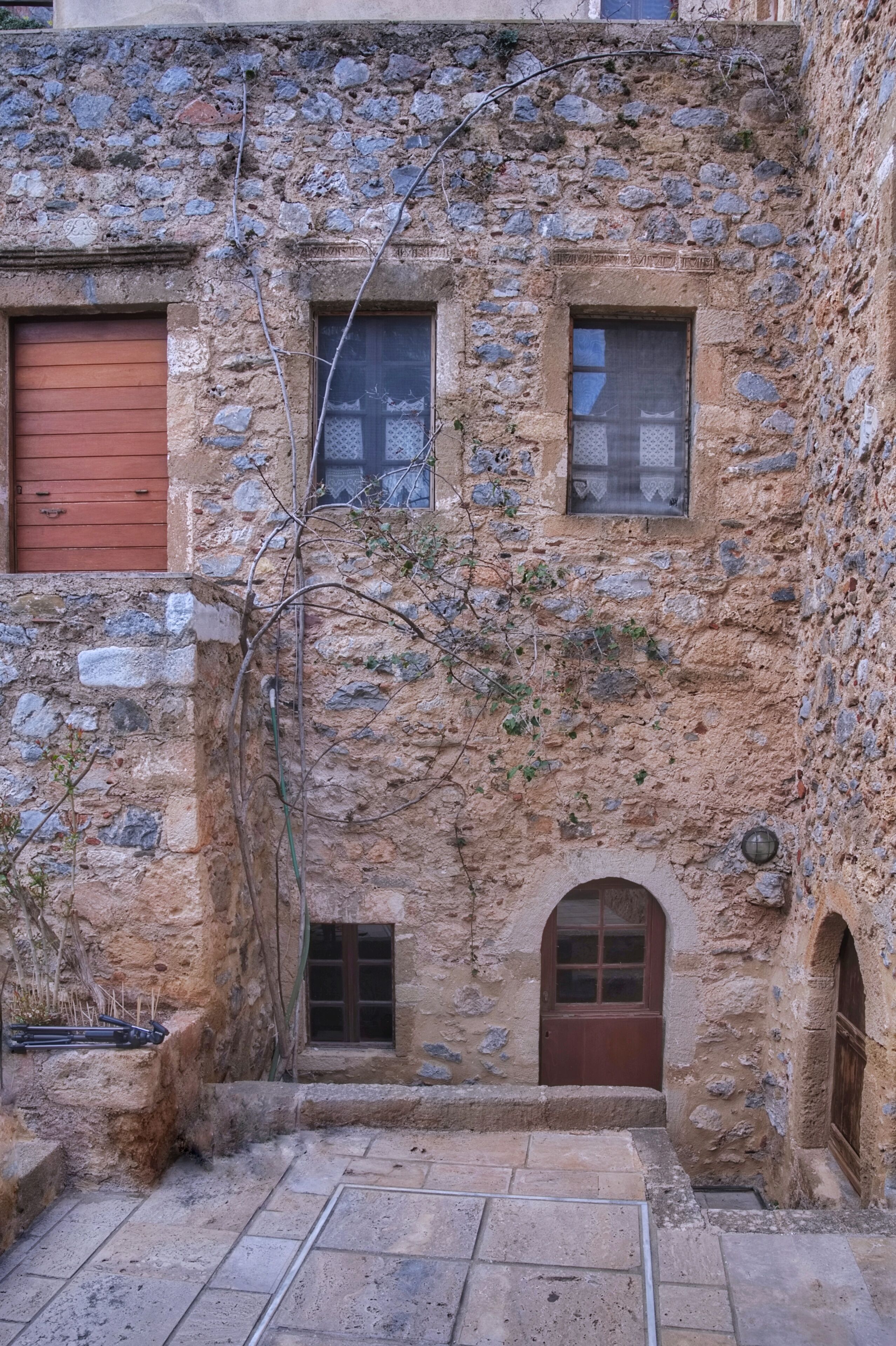 Menexes Suites Monemvasia