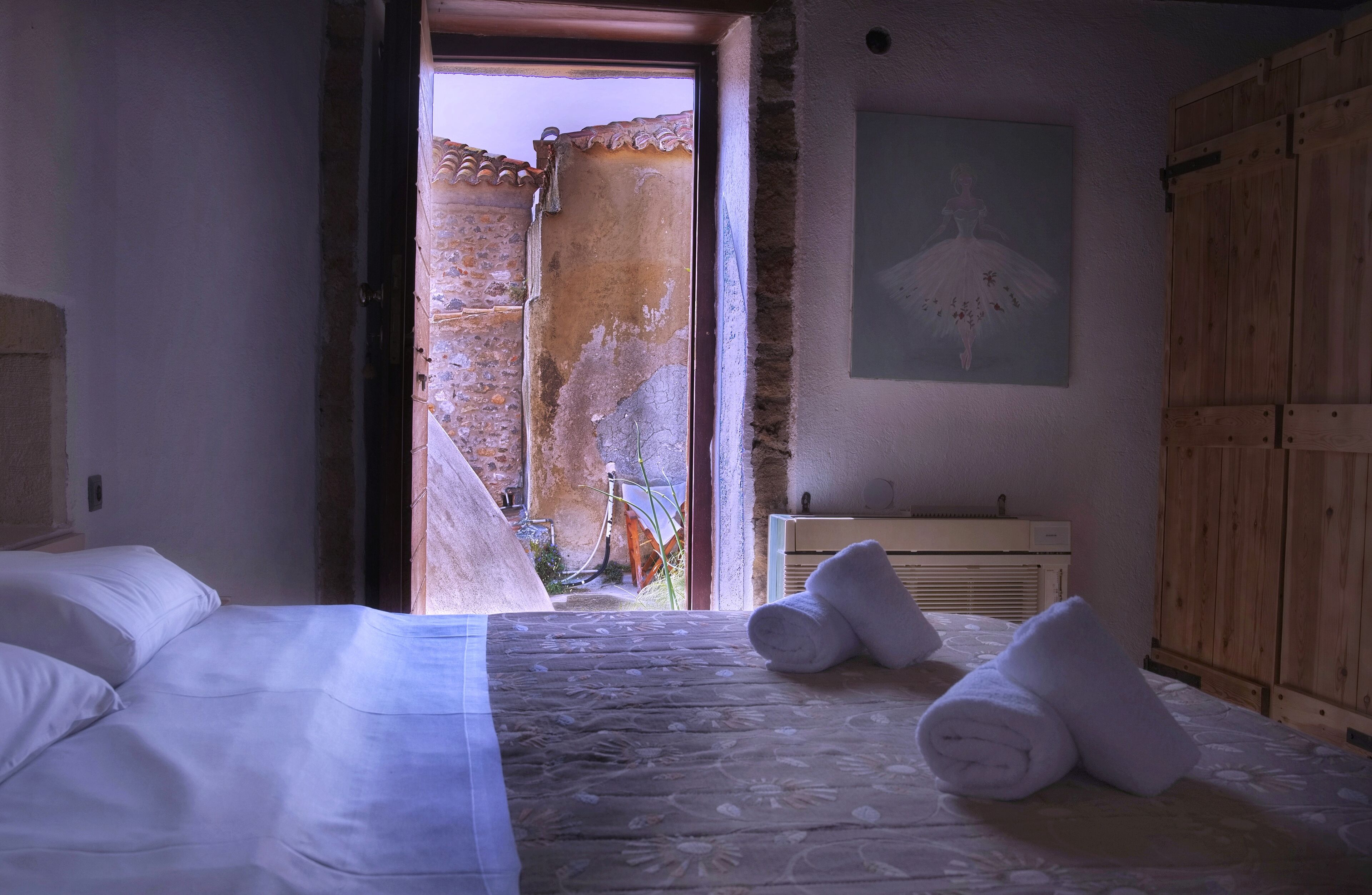 Menexes Suites Monemvasia