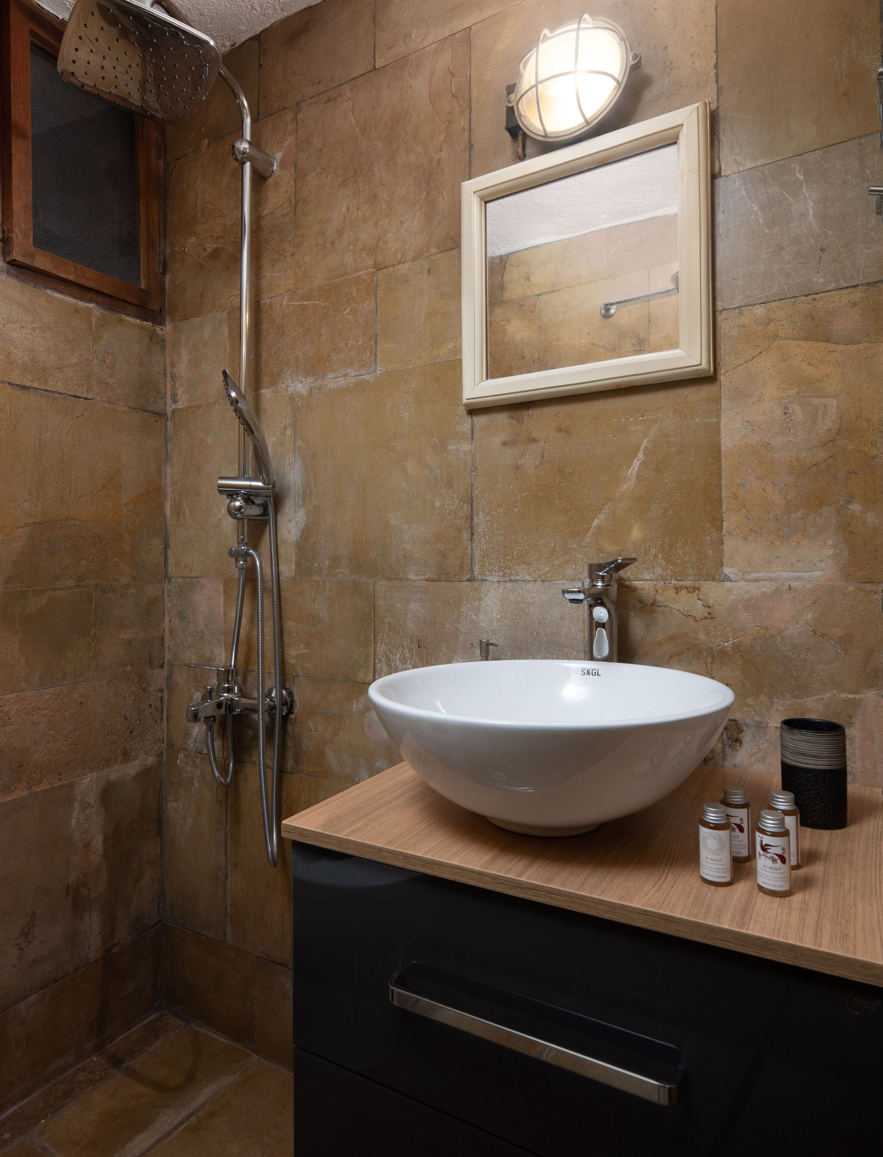 Menexes Suites Monemvasia