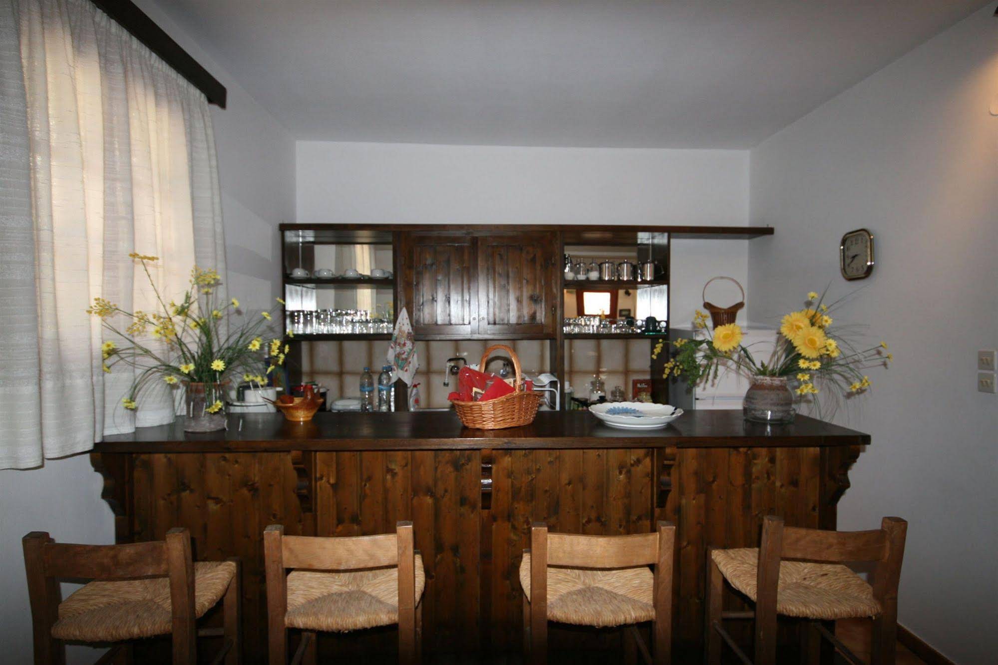 Venetia Apartments