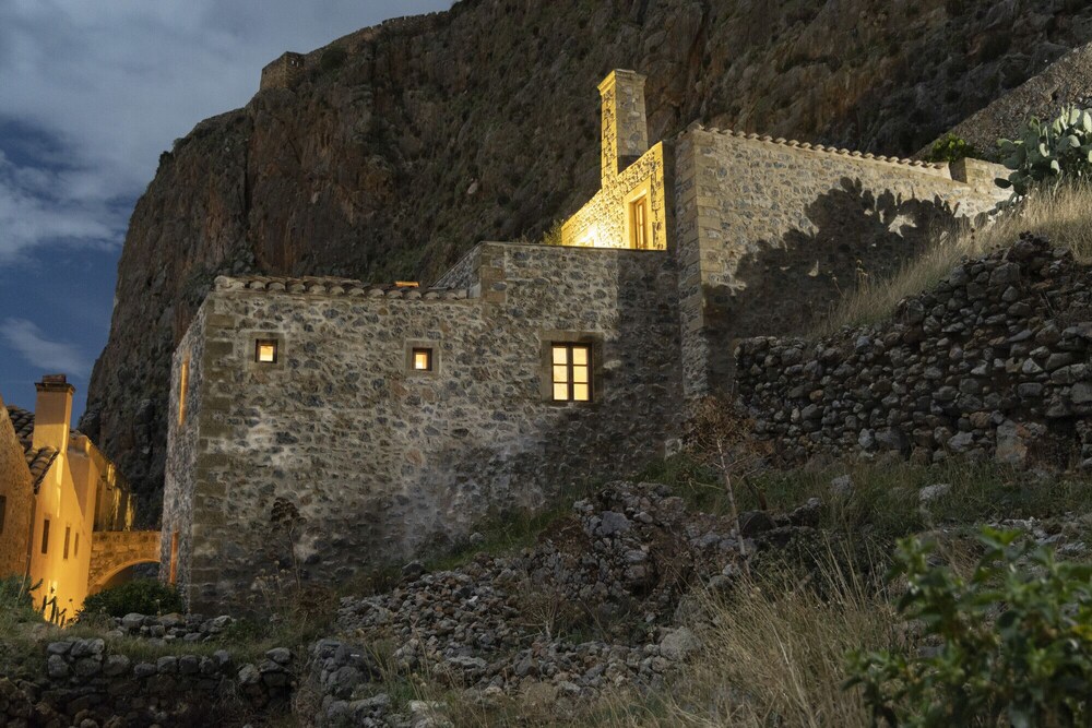 Victoria's House