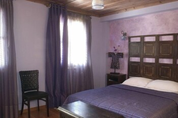 Aethra Boutique Rooms