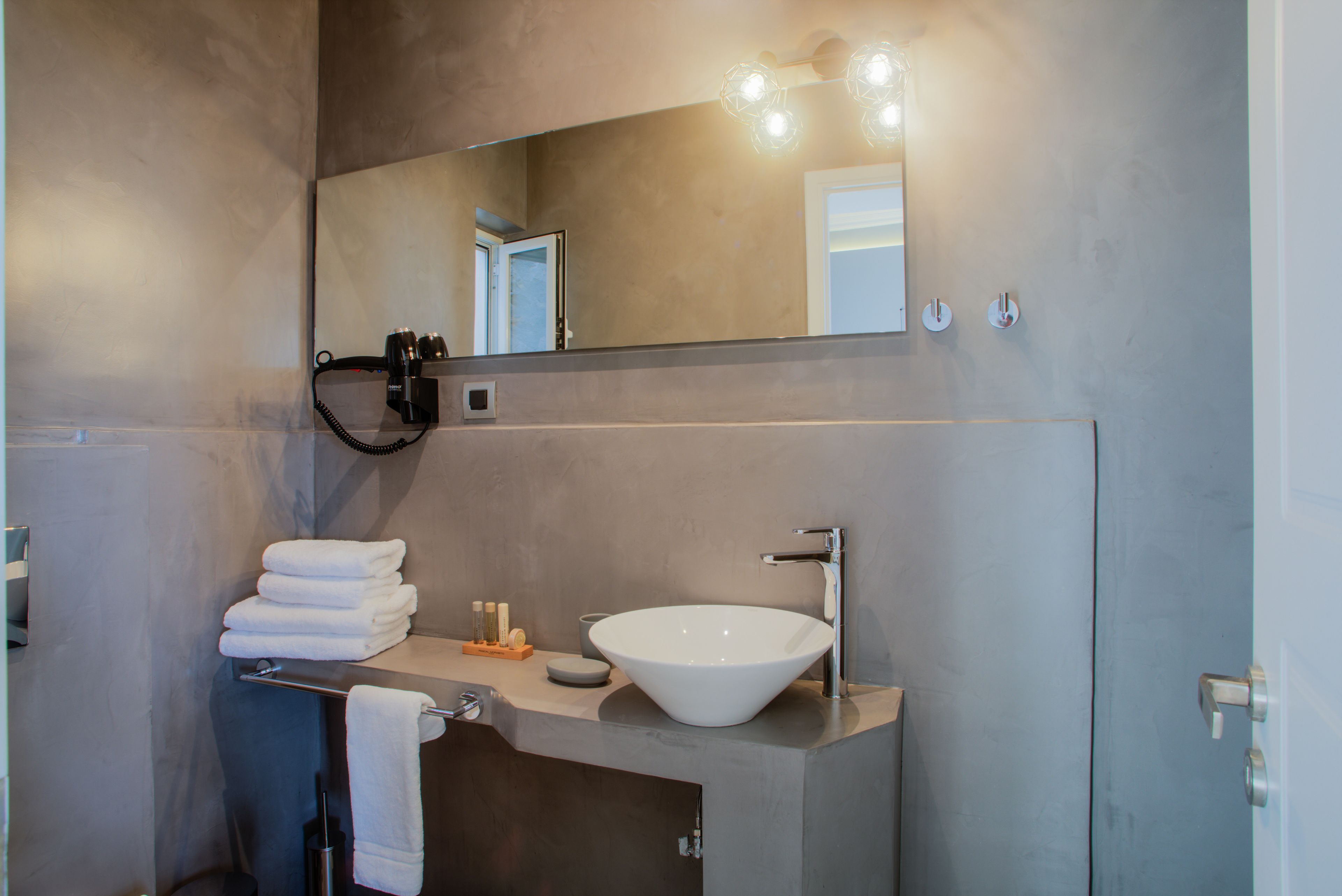 Aethra Boutique Rooms