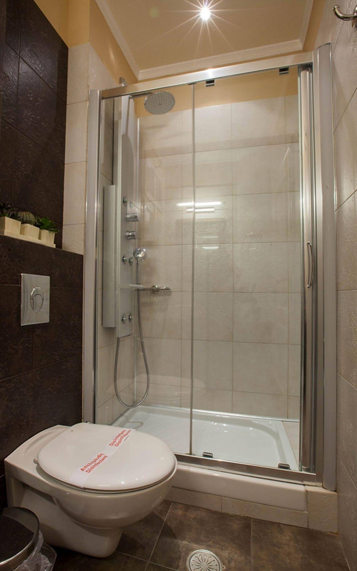 Aetoma Hotel