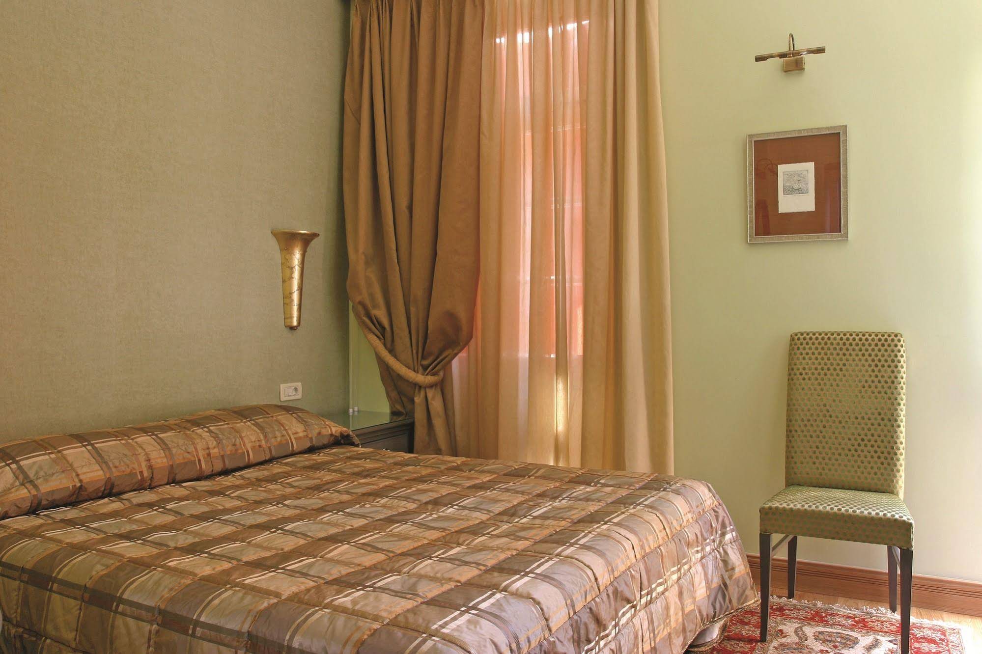 Aetoma Hotel