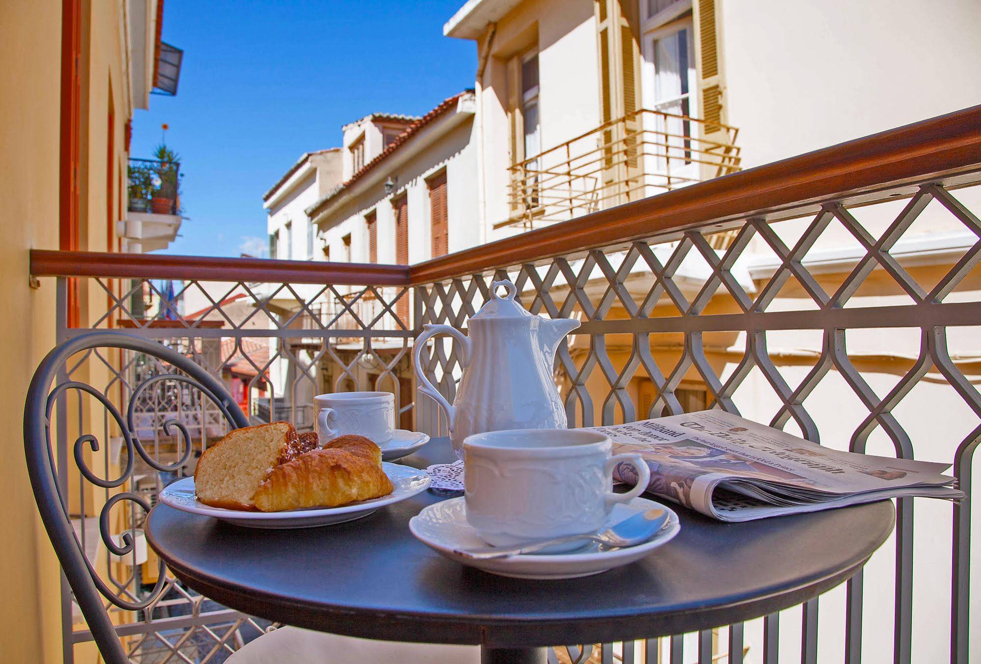 Aetoma Hotel