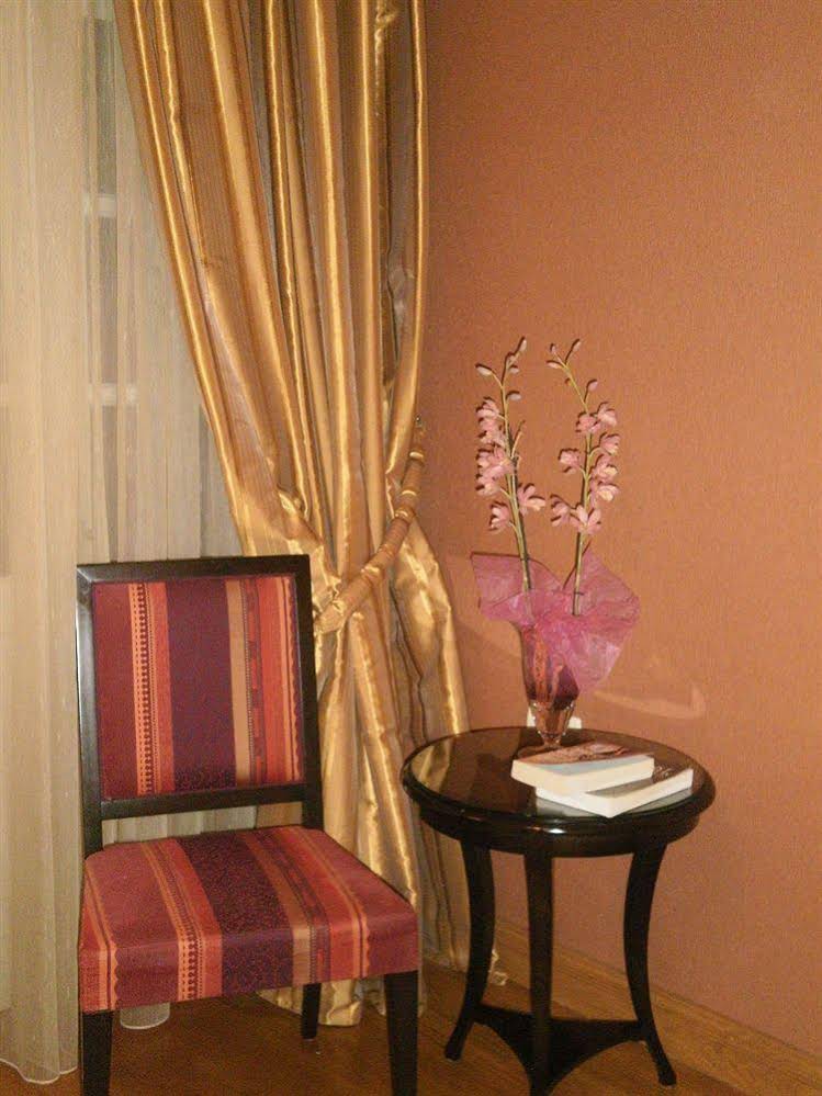 Aetoma Hotel
